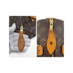 copy of copy of Pochette Louis Vuitton Monogram Pouch